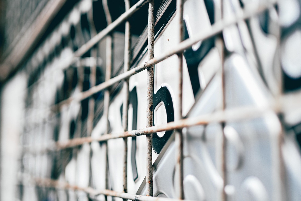 découvrez notre plaque arrière en aluminium, alliant légèreté, durabilité et design élégant pour une protection optimale de vos équipements.